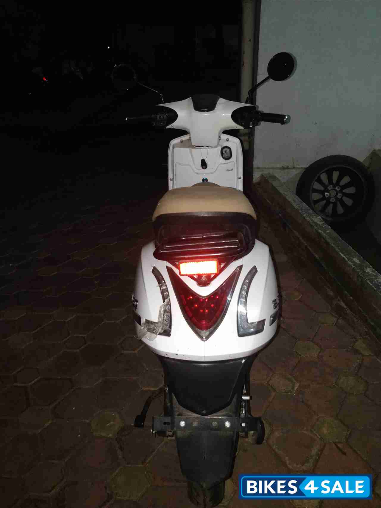 Rowwet Eleq Lithium Battery