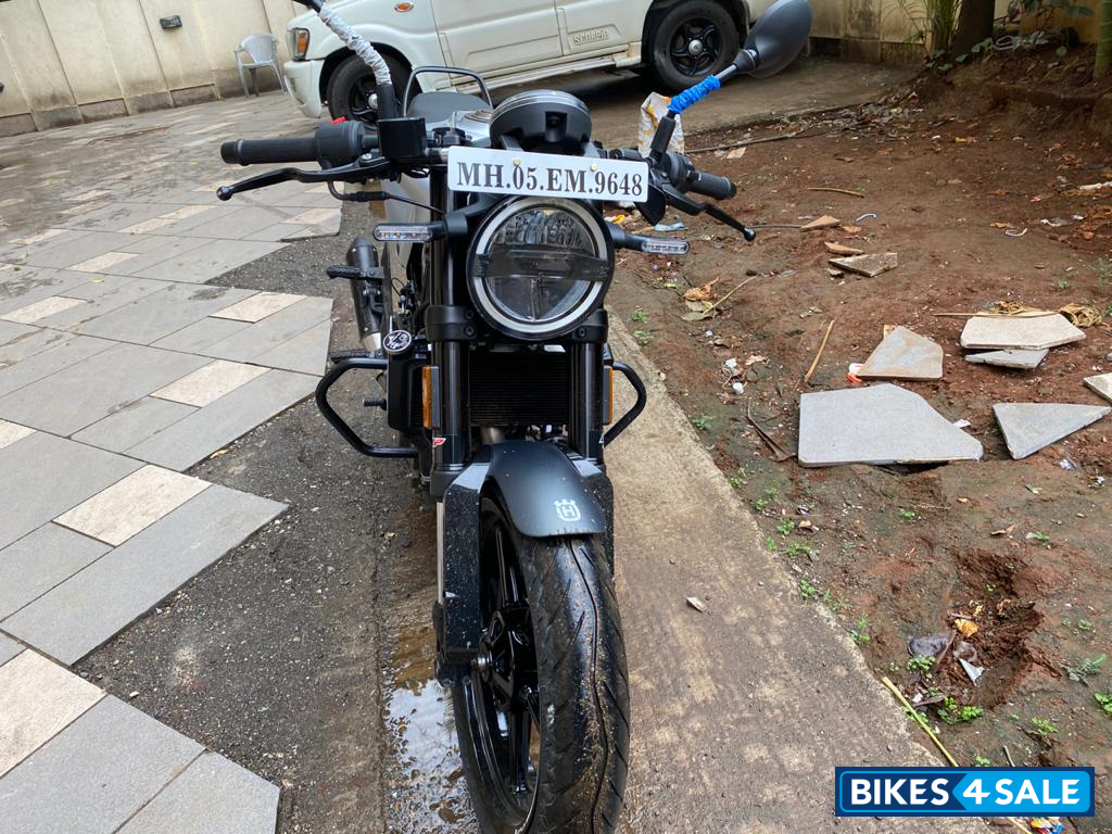 White Husqvarna Vitpilen 250 2020 White Husqvarna Vitpilen 250 2020