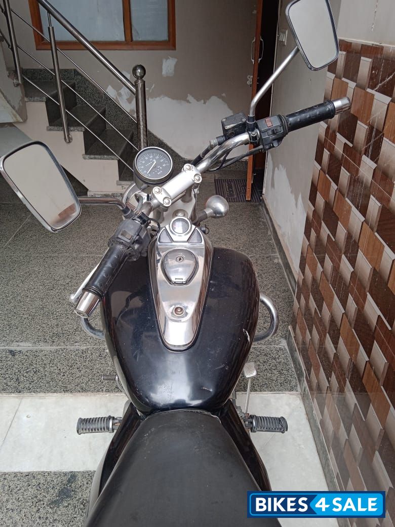 Bajaj Avenger 220 DTS-i Bajaj Avenger 220 DTS-i