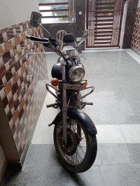 Bajaj Avenger 220 DTS-i