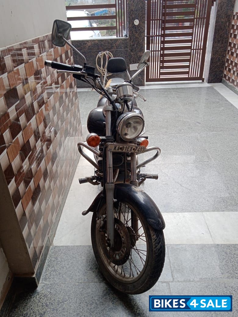 Bajaj Avenger 220 DTS-i Bajaj Avenger 220 DTS-i