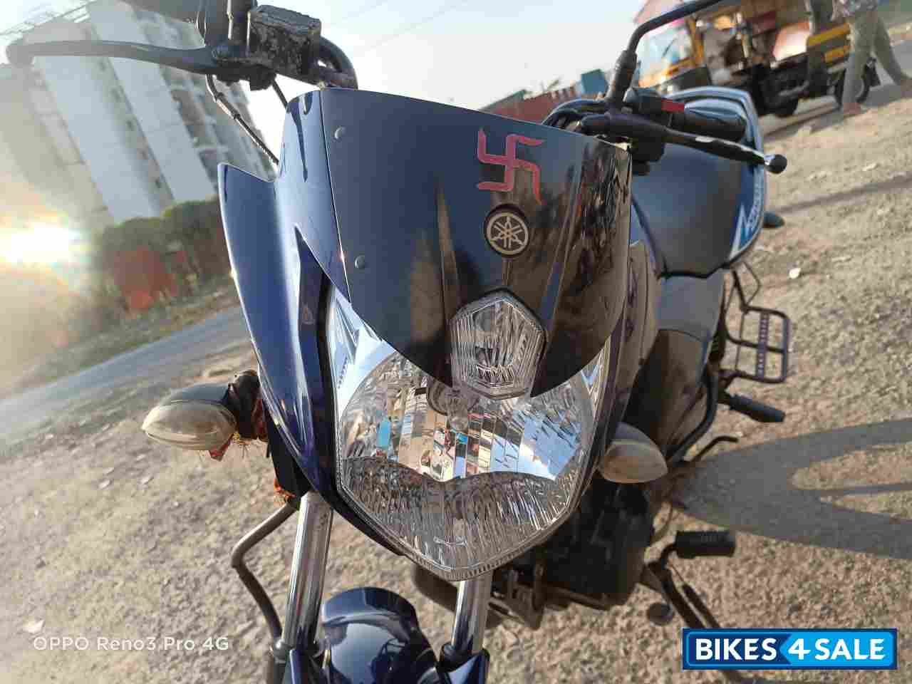 Blue Black Yamaha Saluto 125