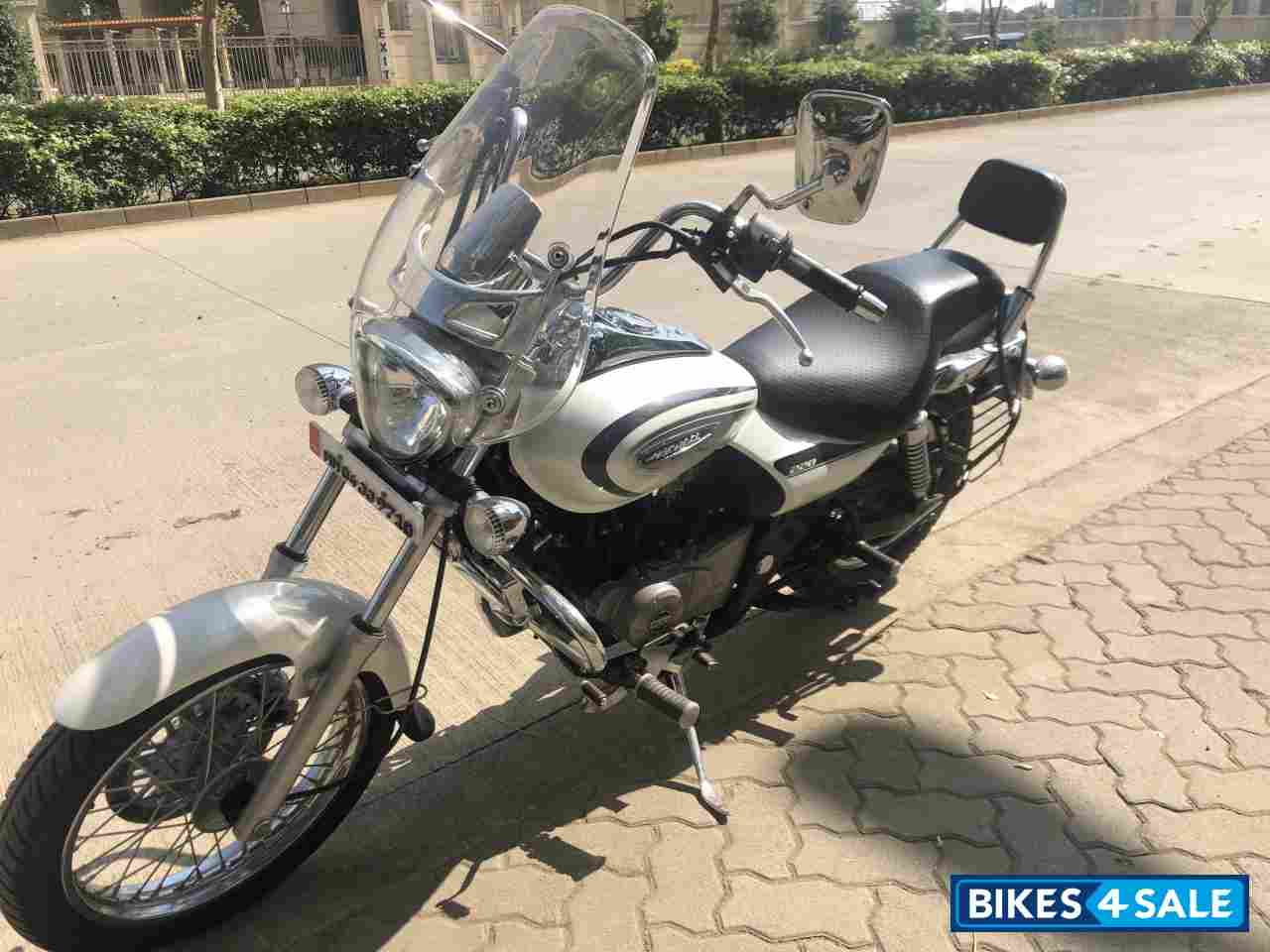 Bajaj Avenger Cruise 220