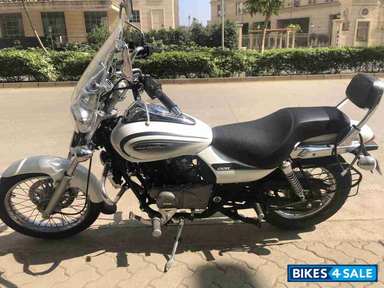 Bajaj Avenger Cruise 220