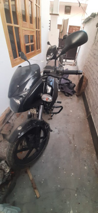 Black Bajaj Pulsar 180 DTSi