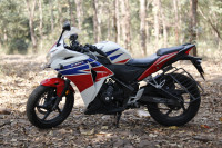 Tri Color Honda CBR 250R