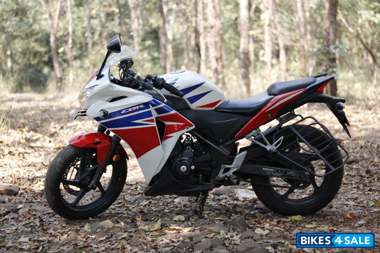 Tri Color Honda CBR 250R