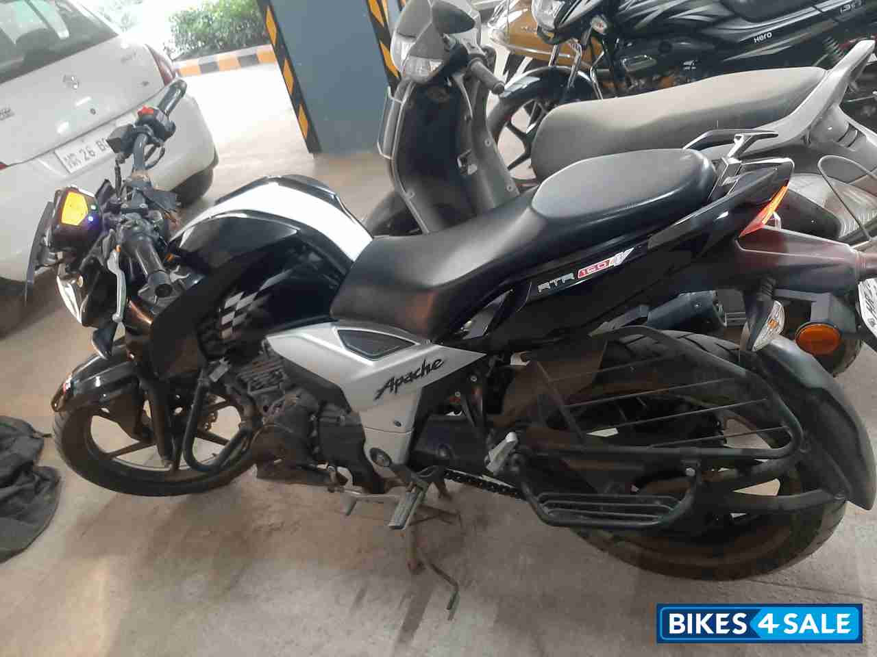 TVS Apache RTR 160 4V