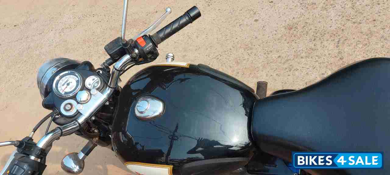 Royal Enfield Classic 500