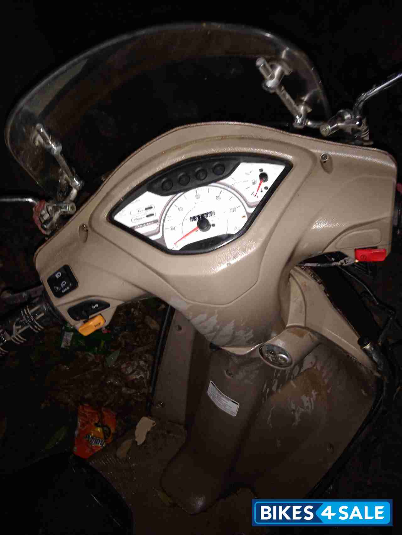 Autumnn Brown TVS Jupiter Classic