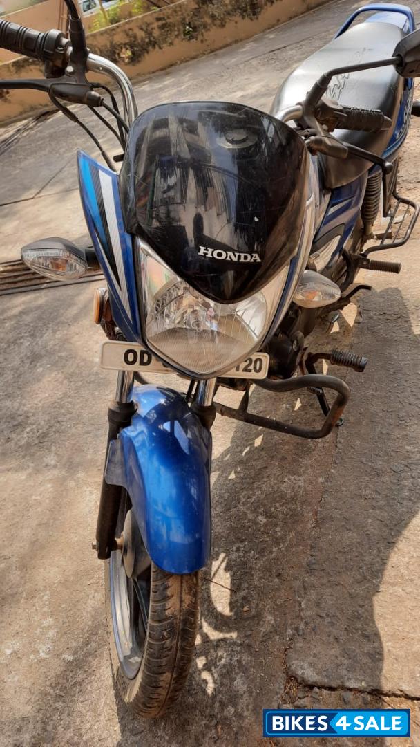 Blue Honda CB Shine