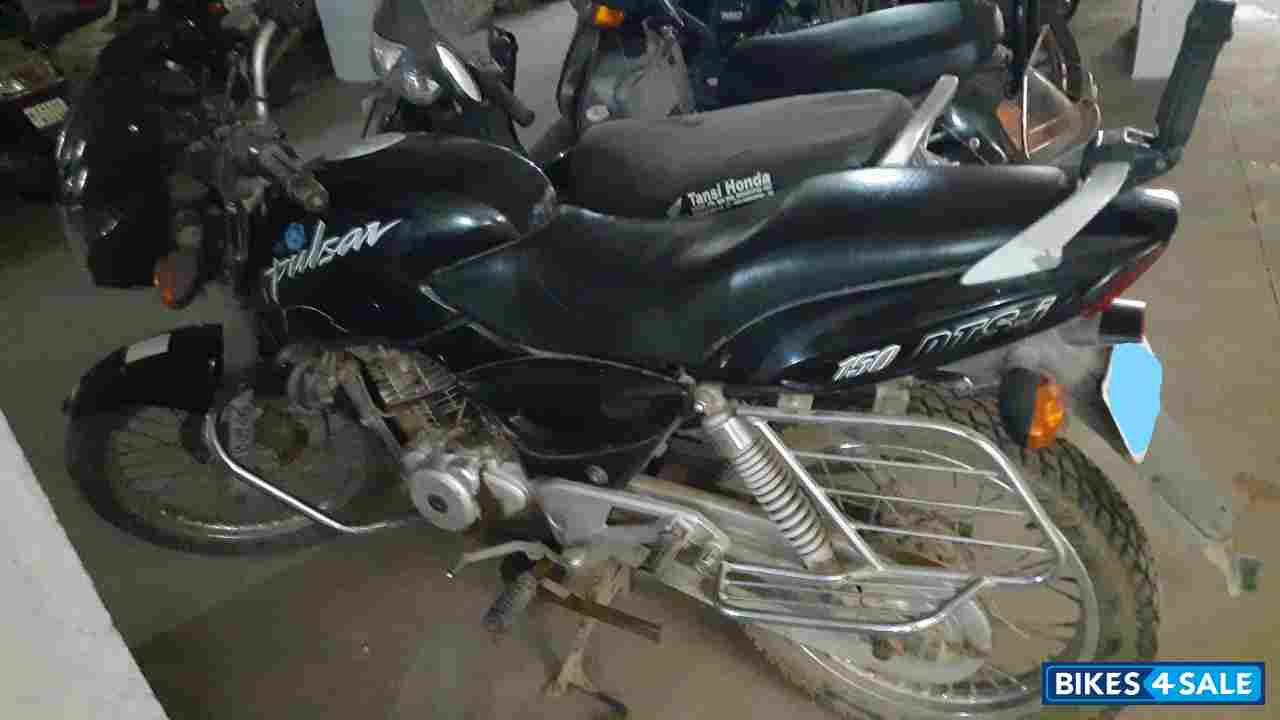 Black Bajaj Pulsar 150 DTSi