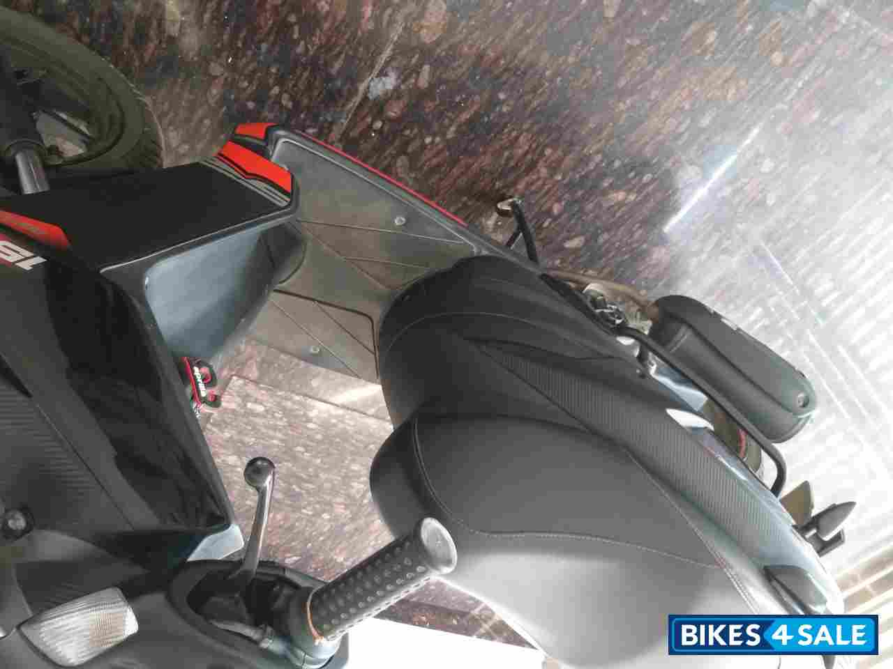 Aprilia SR 150 Carbon