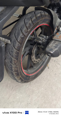 Stealth Black Hero Xtreme 160R 2022 Edition