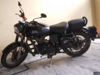 Stealth Black Royal Enfield Classic 500