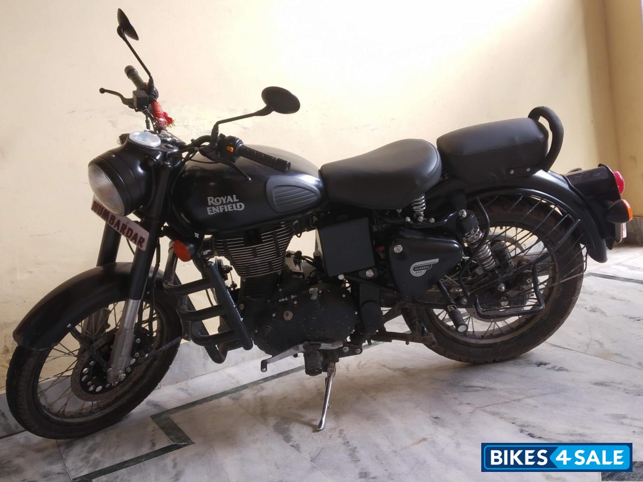 Stealth Black Royal Enfield Classic 500