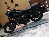 Stealth Black Royal Enfield Classic 500