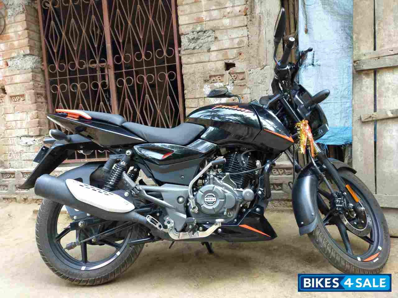 Used Model Bajaj Pulsar 125 Split Seat For Sale In Bhadrak Id 3128 Bikes4sale