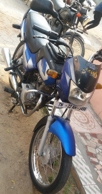 Blue Bajaj CT 100