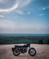 Royal Enfield Classic 500