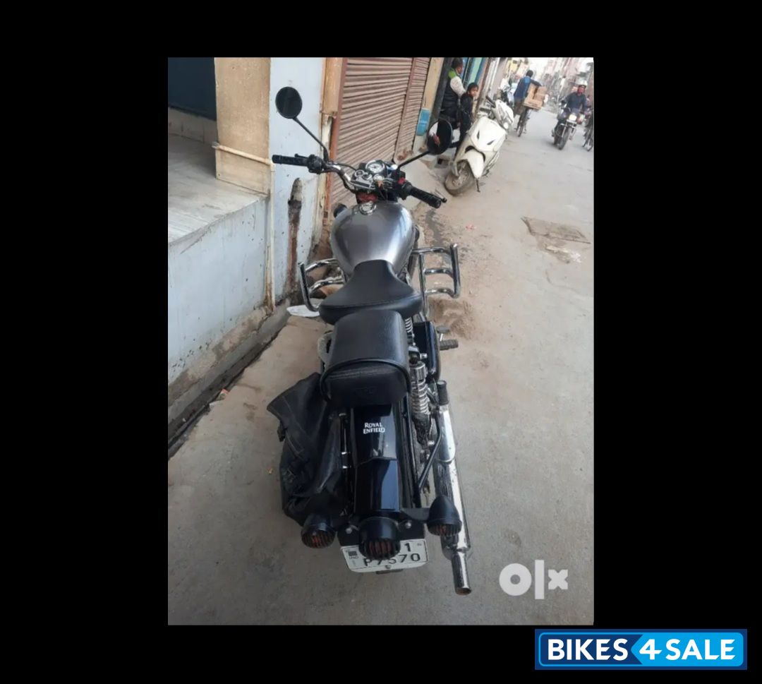 Grey Royal Enfield Classic 350