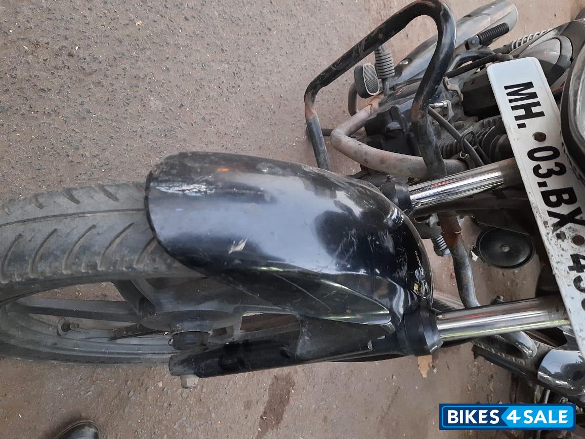 Black Honda CB Shine