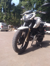 White TVS Apache RTR 200 4V ABS