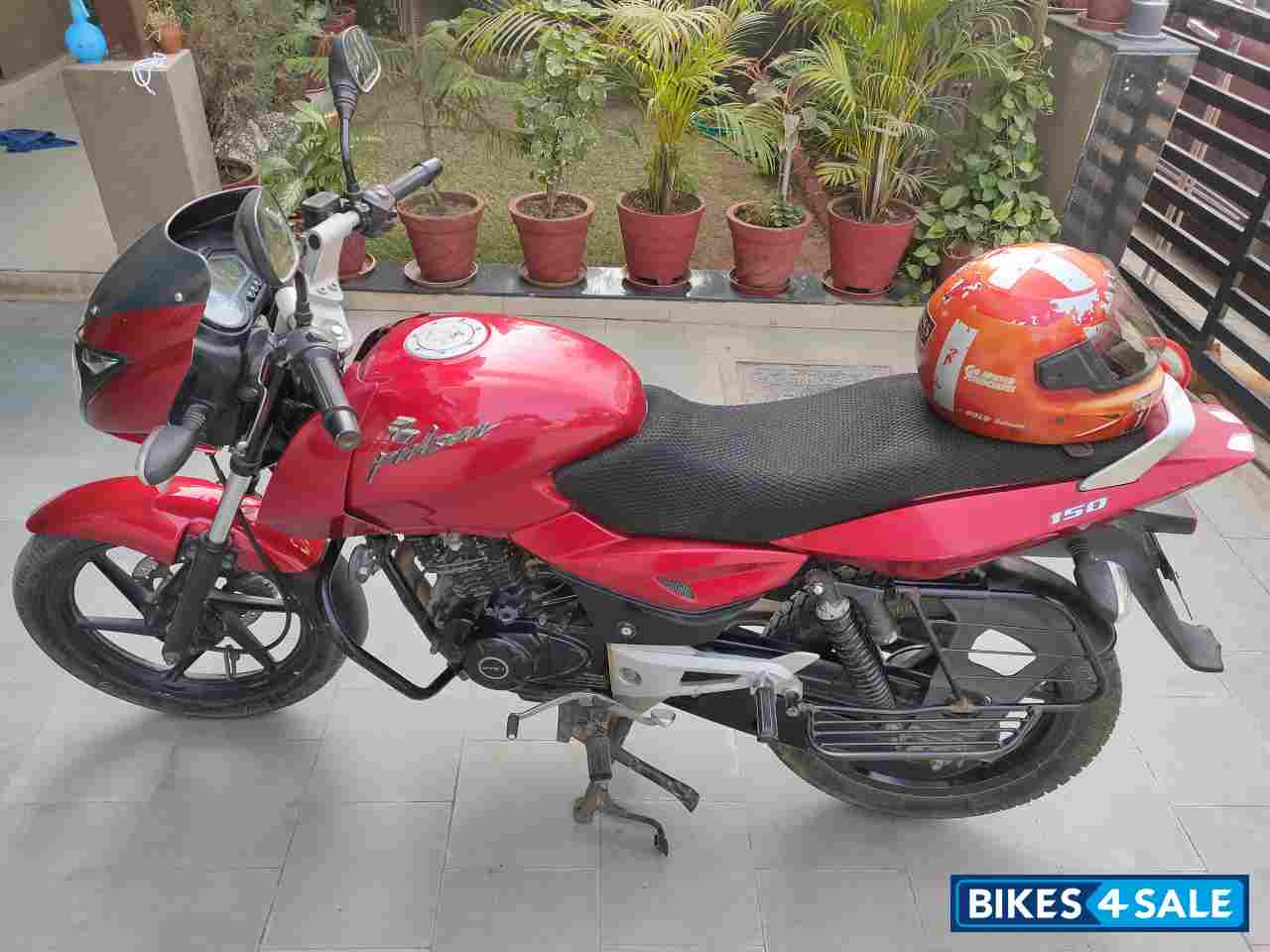 Red Bajaj Pulsar 150 DTSi