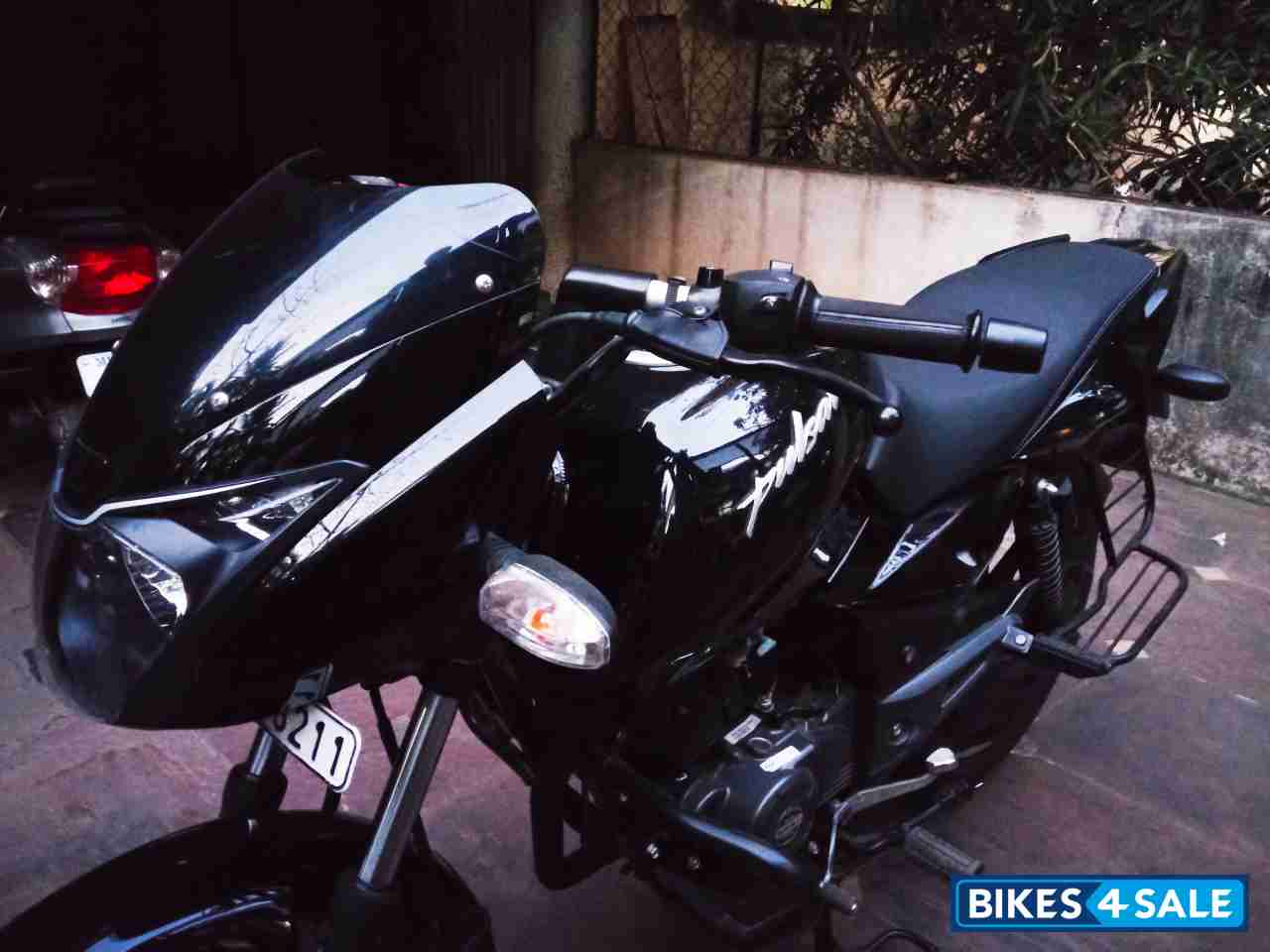 Black Bajaj Pulsar NS 125 Black Bajaj Pulsar NS 125