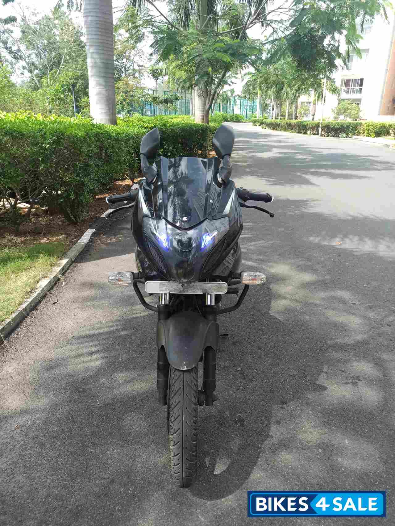 Bajaj Pulsar 220 DTSFi