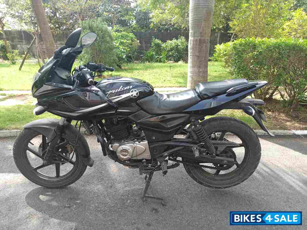 Bajaj Pulsar 220 DTSFi