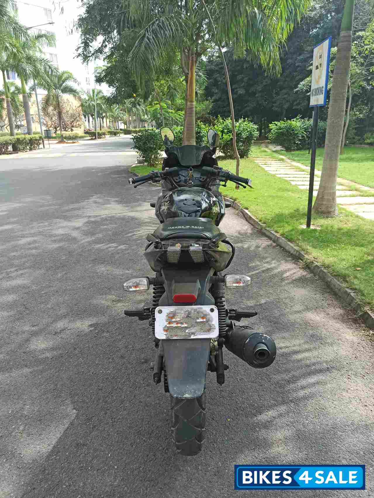 Bajaj Pulsar 220 DTSFi