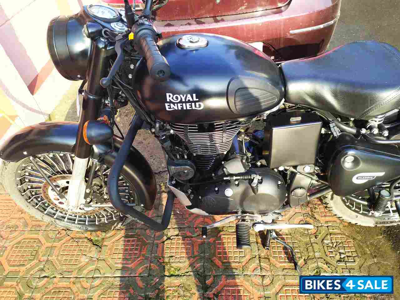 Black Royal Enfield Classic Stealth Black
