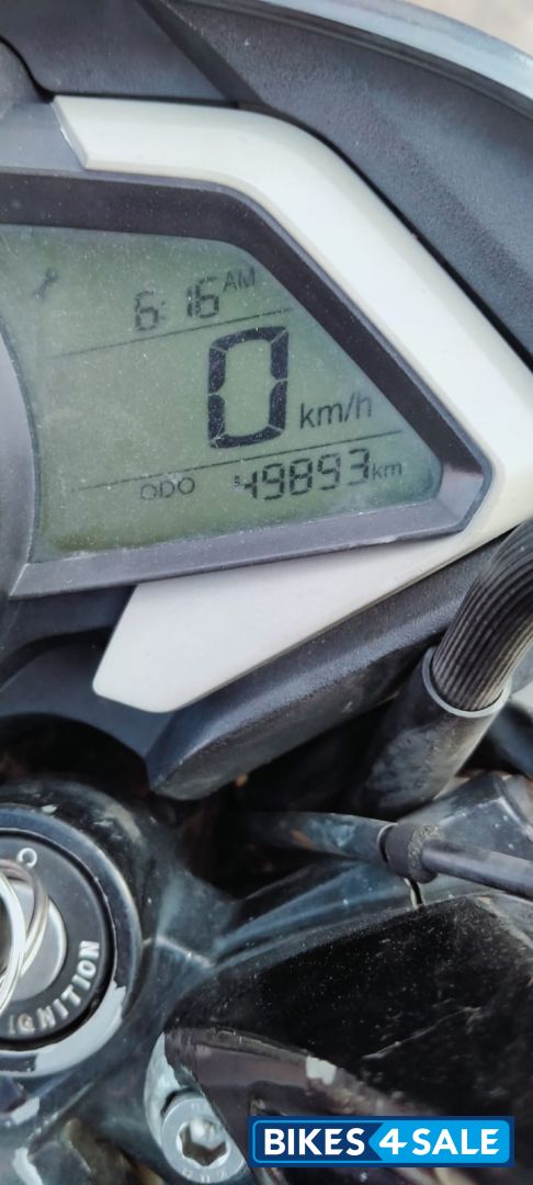 Black Bajaj Pulsar 200 NS