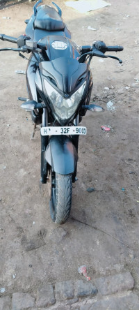 Black Bajaj Pulsar 200 NS