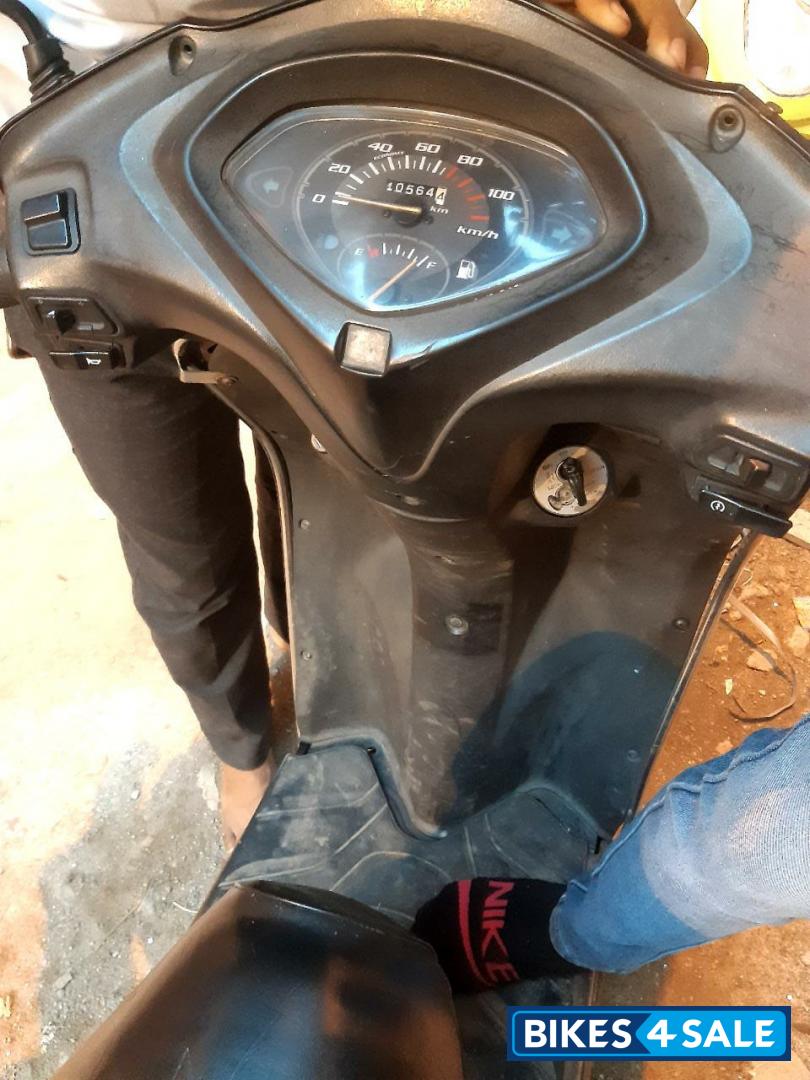 Maroon Honda Activa Maroon Honda Activa