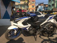 Bajaj Pulsar RS 200