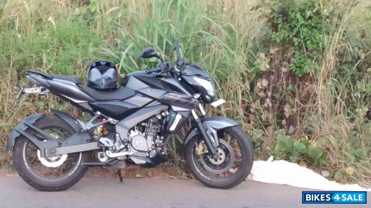 Bajaj Pulsar 200 NS ABS