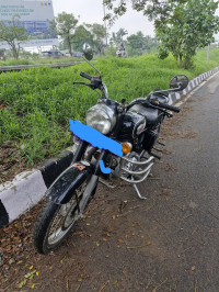 Black Royal Enfield Bullet Standard 500