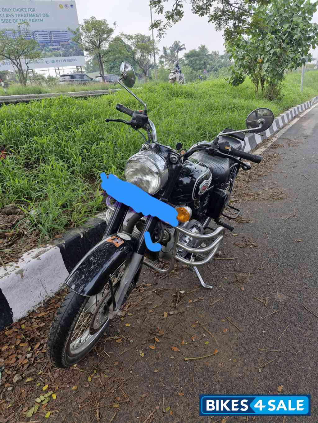 Black Royal Enfield Bullet Standard 500