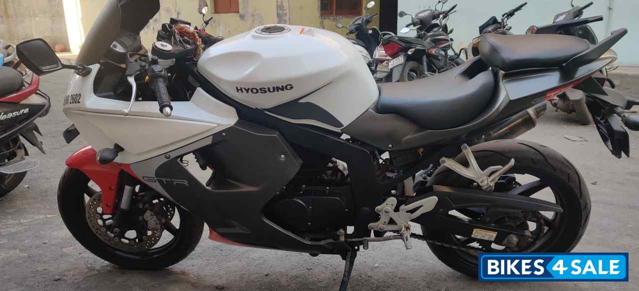 Hyosung GT250R Hyosung GT250R