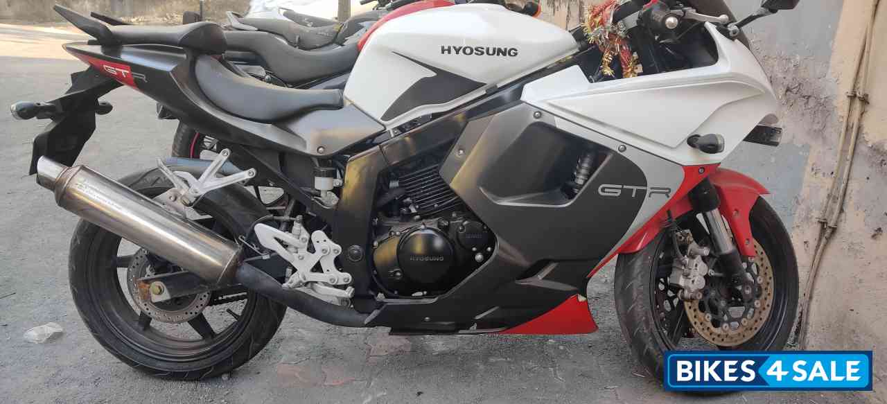 Hyosung GT250R Hyosung GT250R