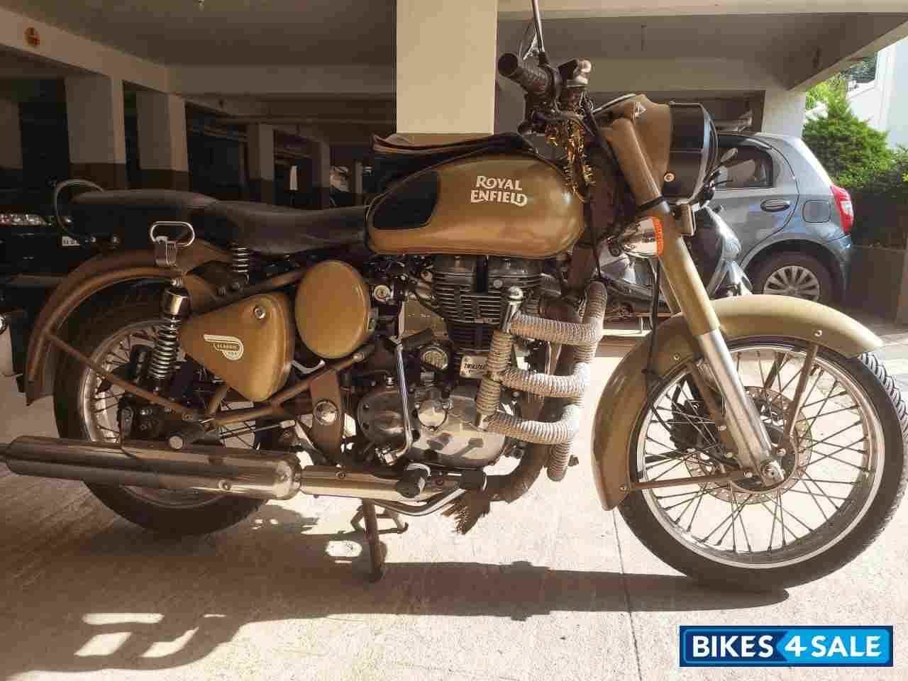 Desert Storm Royal Enfield Classic Desert Storm