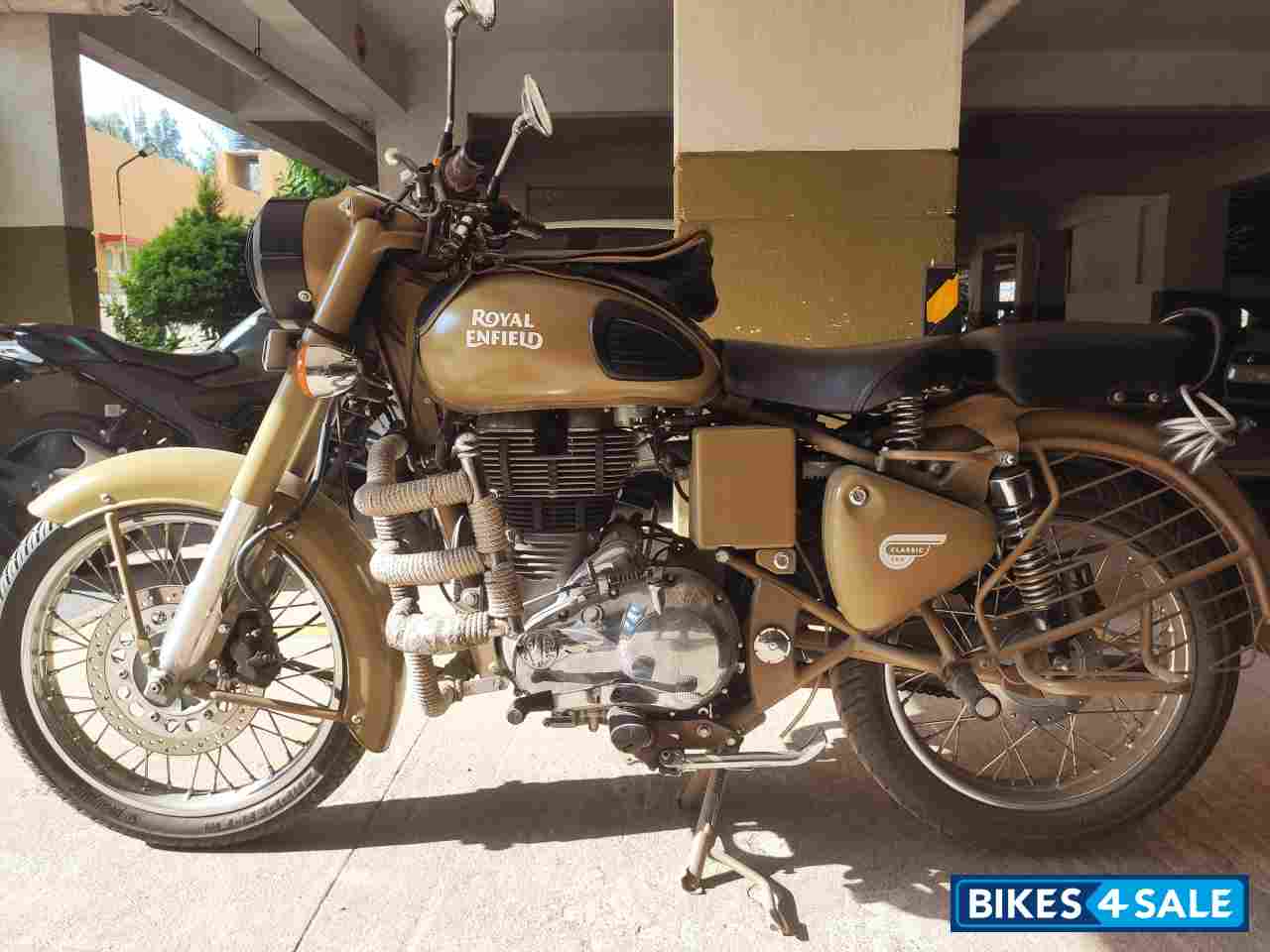 Desert Storm Royal Enfield Classic Desert Storm