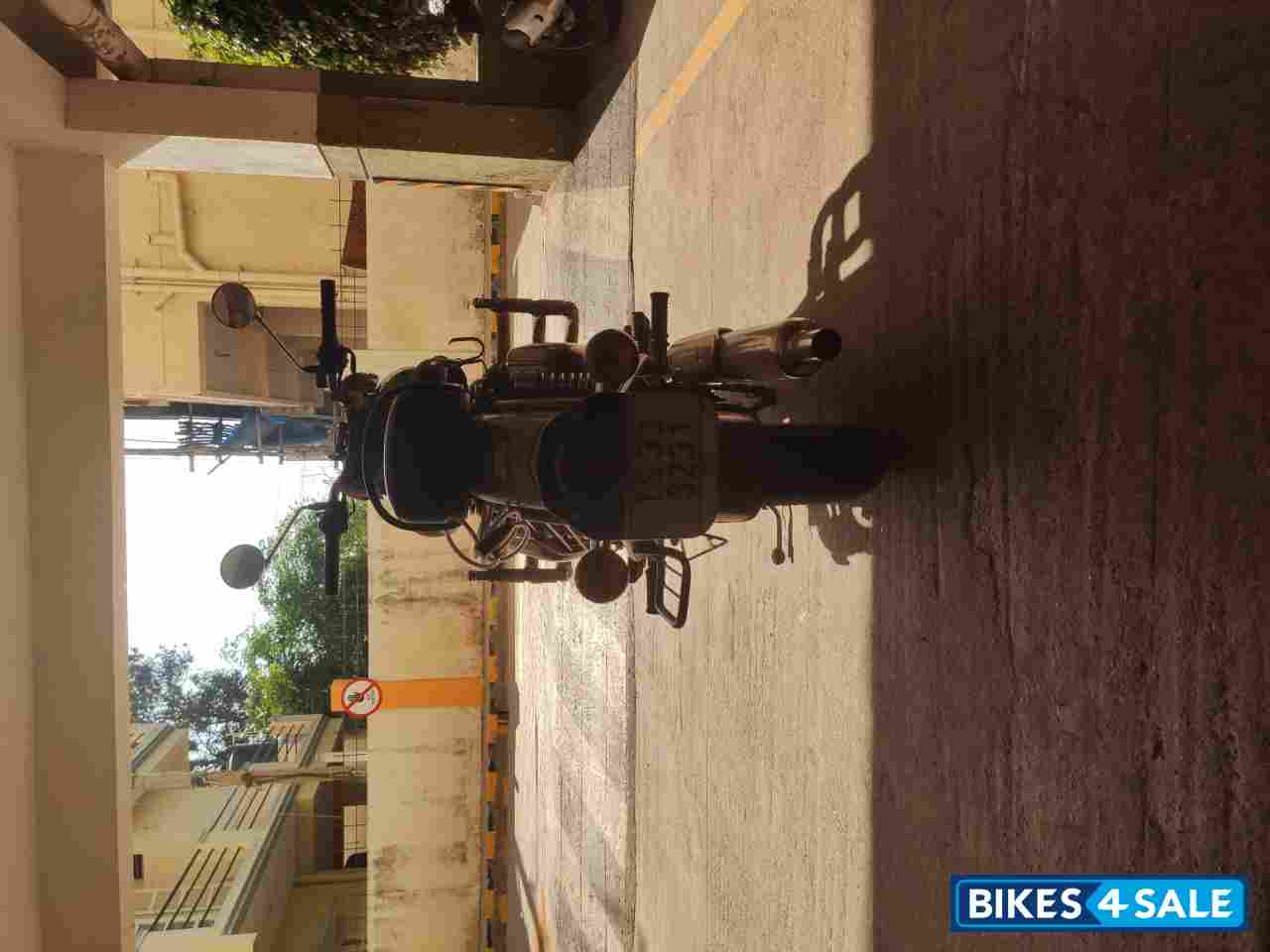 Desert Storm Royal Enfield Classic Desert Storm