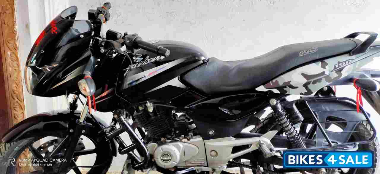 Black Bajaj Pulsar 150 DTSi