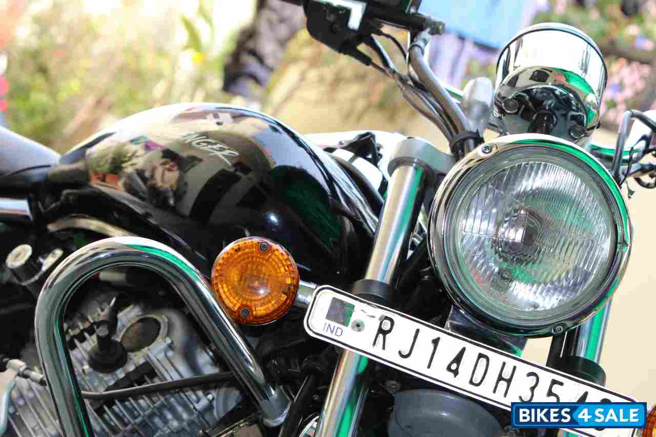 Bajaj Avenger 220 DTS-i Bajaj Avenger 220 DTS-i