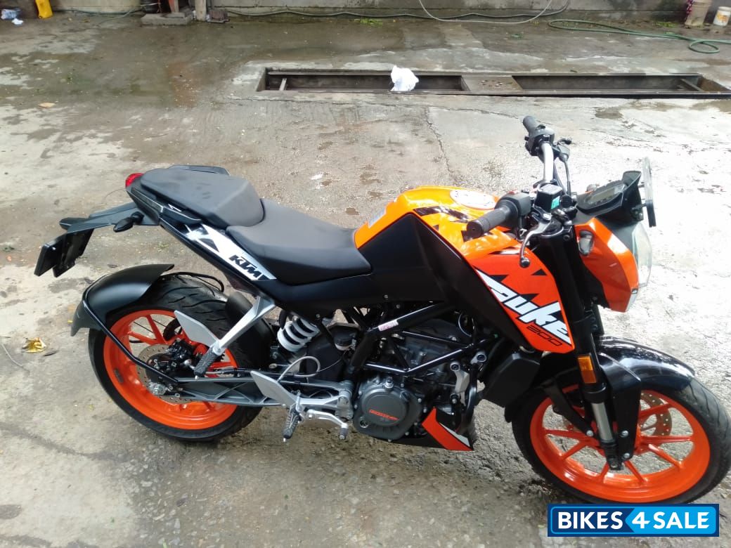 KTM Duke 200