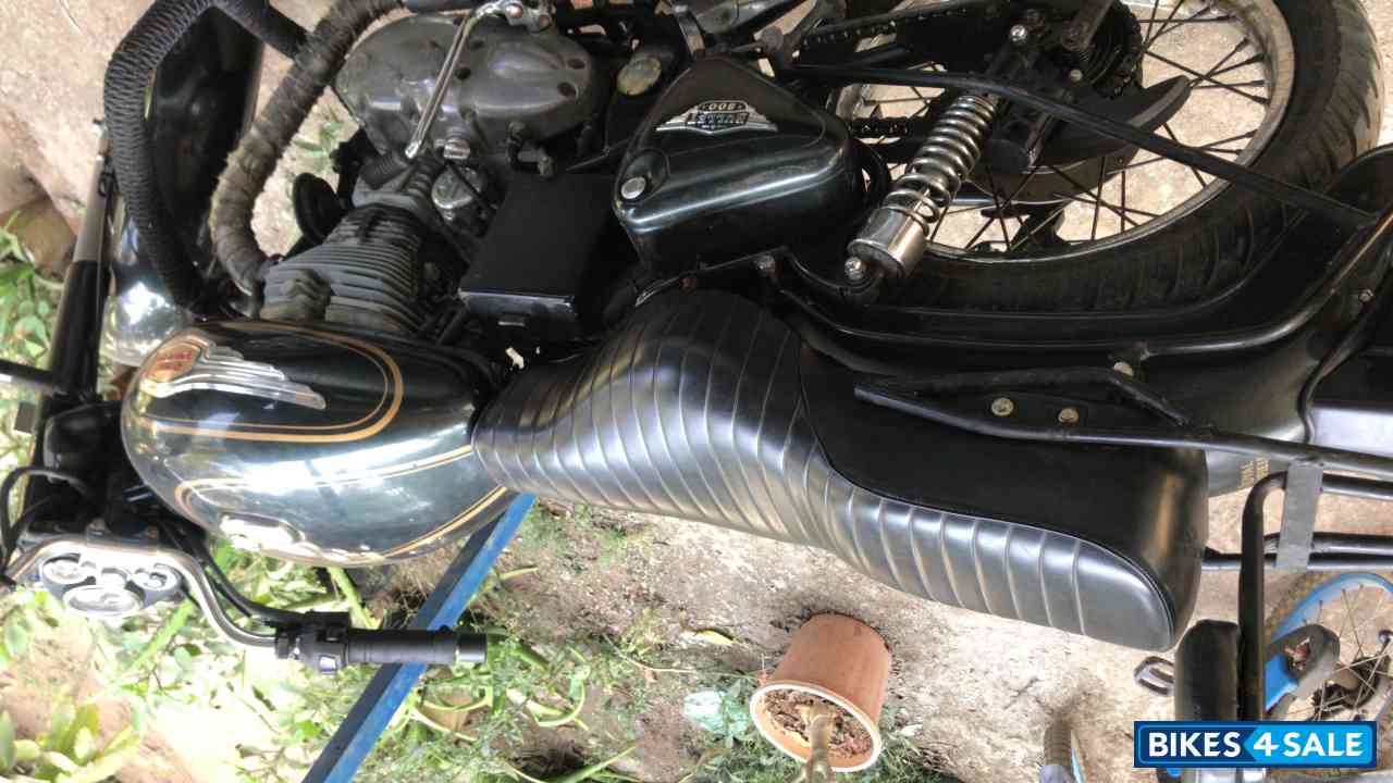 Forest Green Royal Enfield Bullet Standard 500 Forest Green Royal Enfield Bullet Standard 500