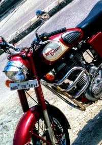 Wine Red Royal Enfield Classic 500